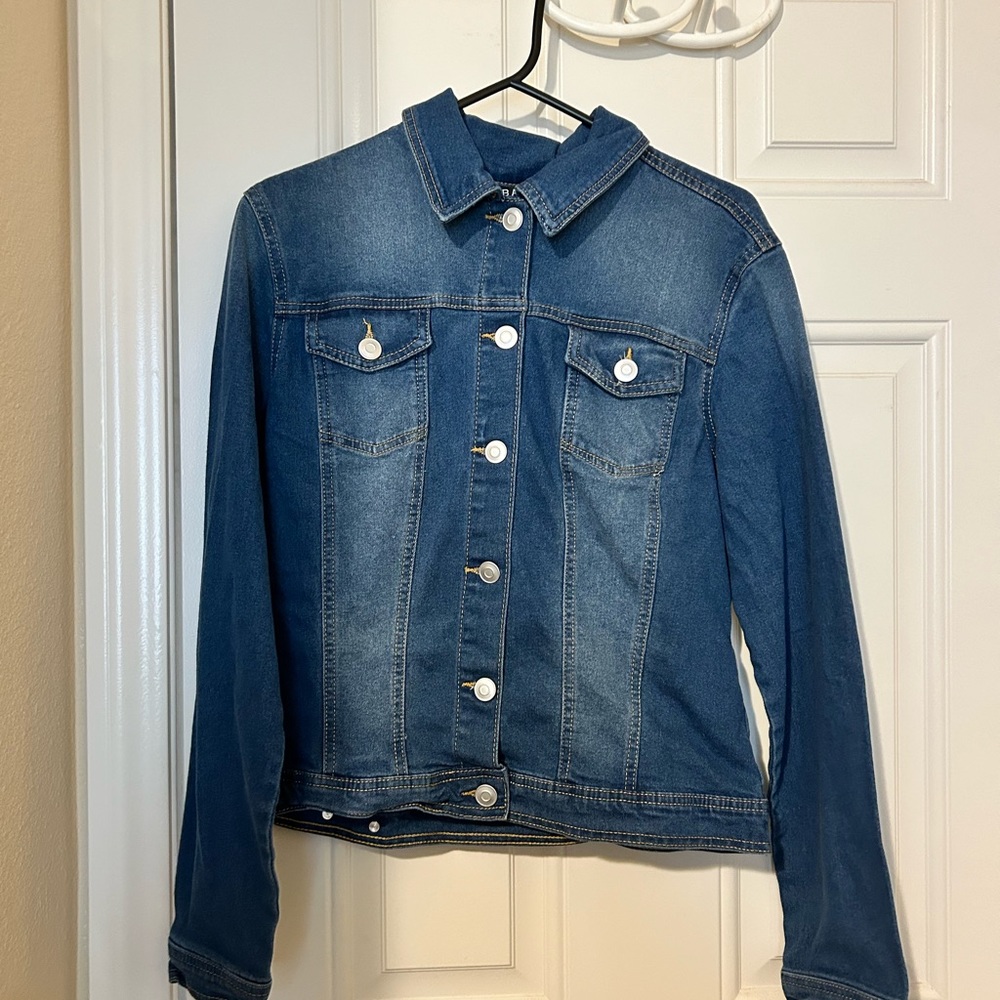 Baccini NWT Womens Size M Blue Long Sleeve Button-Up Denim Jean Jacket